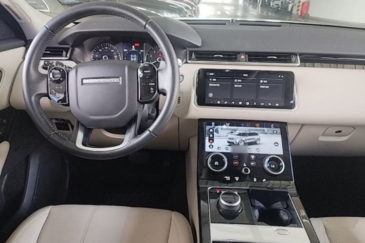 Used Land Rover Range Velar 2017 P380 S Center Console