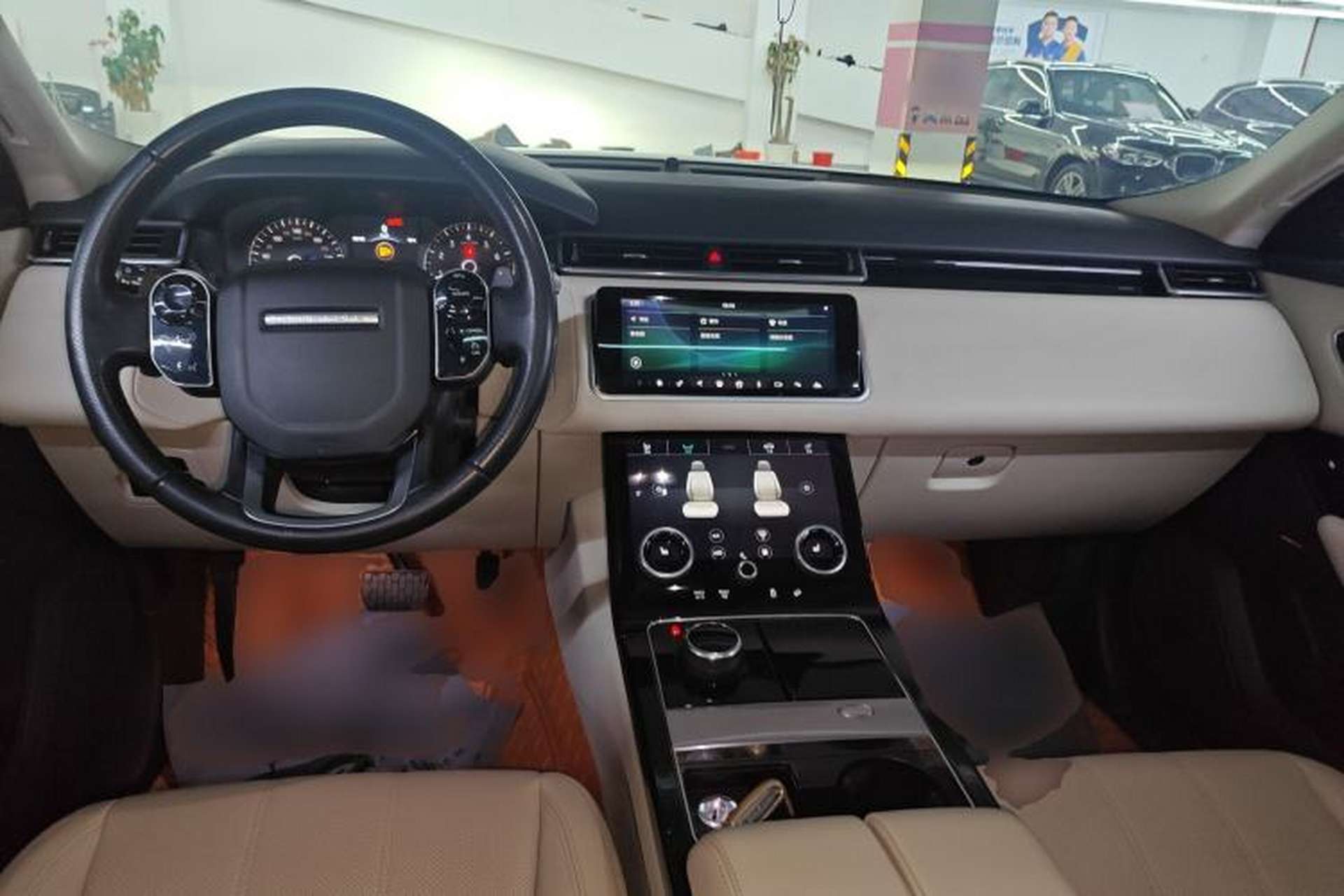Used Land Rover Range Velar 2017 P380 S Center Console