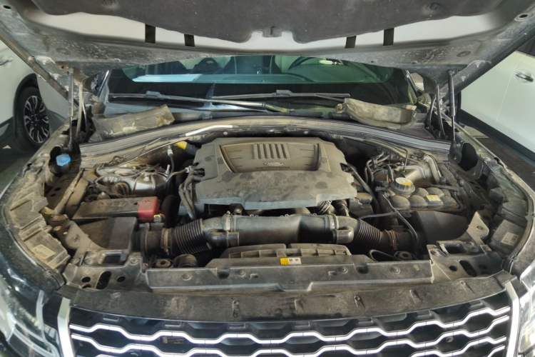 Used Land Rover Range Velar 2017 P380 R-DYNAMIC SE Engine Bay