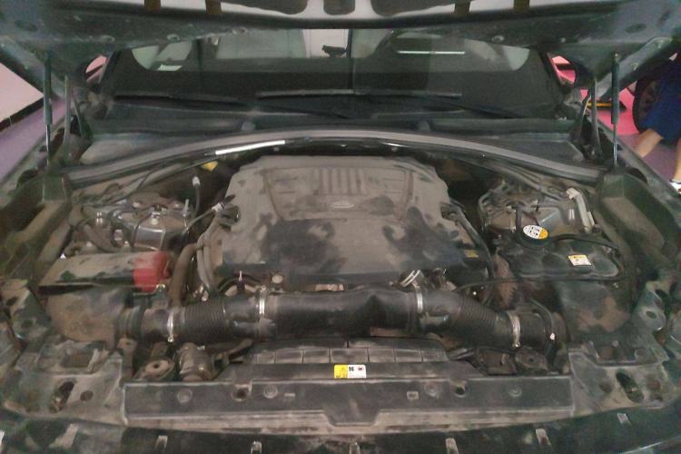 Used Land Rover Range Velar 2017 P380 S Engine Bay