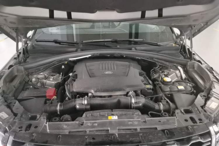 Used Land Rover Range Velar 2017 P380 R-DYNAMIC HSE Engine Bay