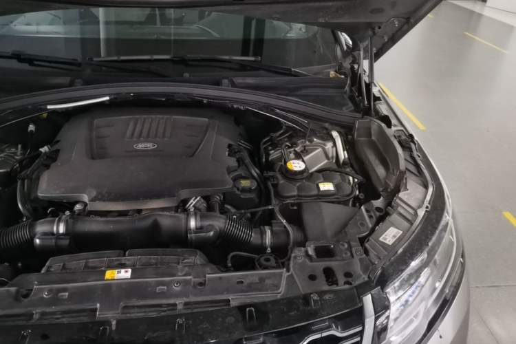 Used Land Rover Range Velar 2017 P380 R-DYNAMIC HSE Engine Bay Left
