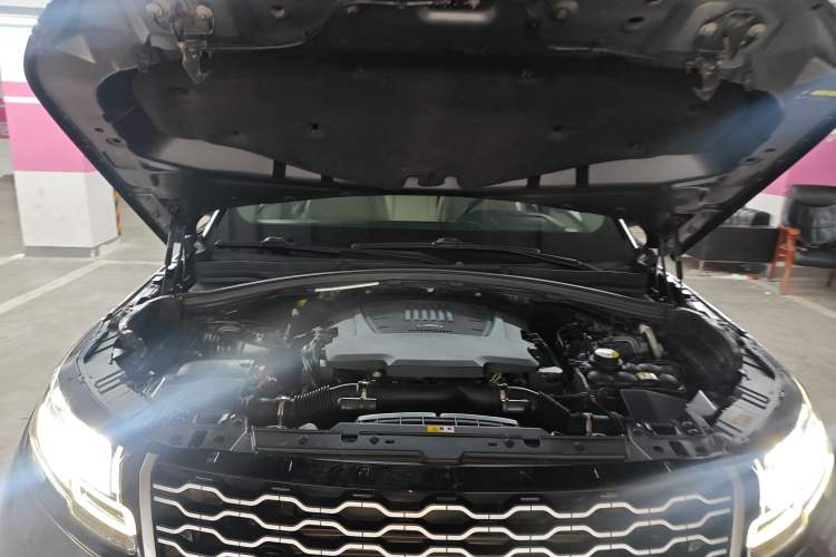 Used Land Rover Range Velar 2017 P380 S Engine Bay