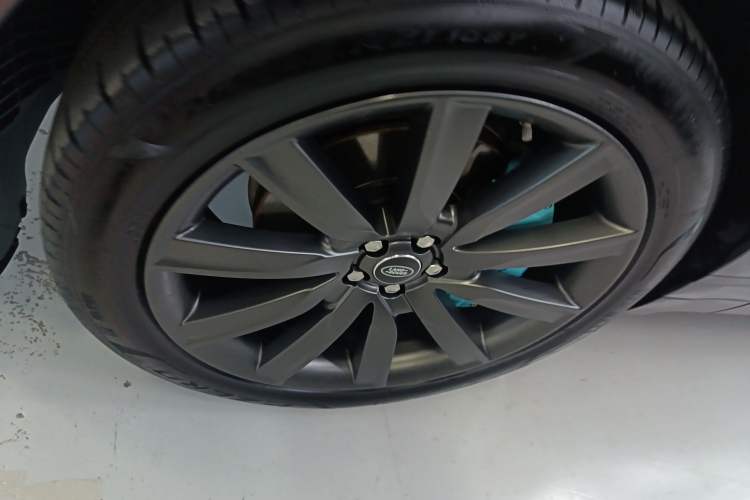 Used Land Rover Range Velar 2017 P380 R-DYNAMIC SE Exterior 5