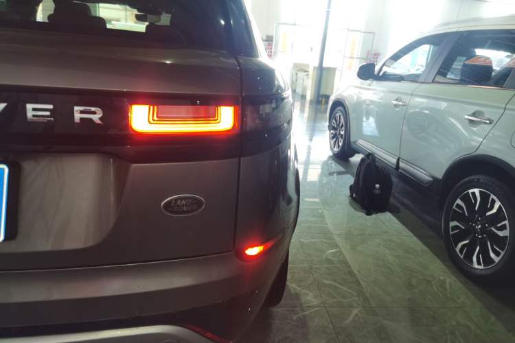 Used Land Rover Range Velar 2017 P380 R-DYNAMIC SE Exterior 6