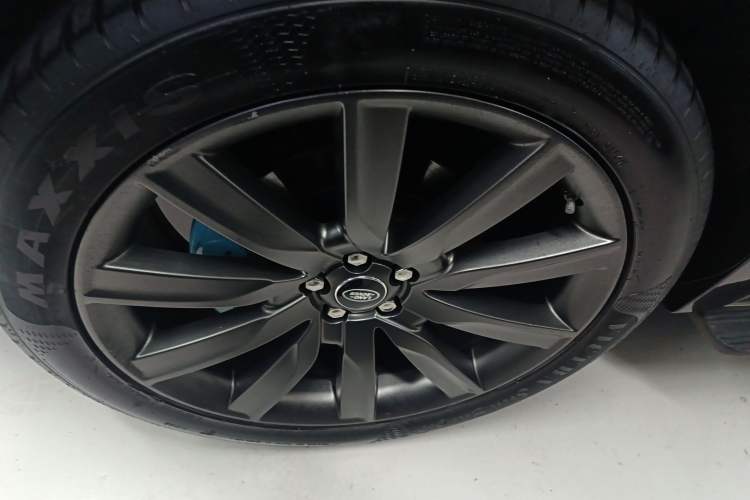 Used Land Rover Range Velar 2017 P380 R-DYNAMIC SE Exterior 6