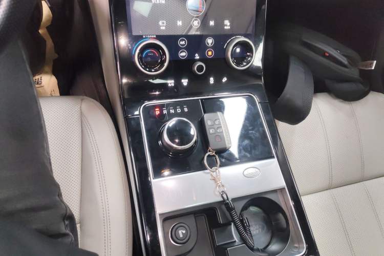 Used Land Rover Range Velar 2017 P380 S Gear Lever