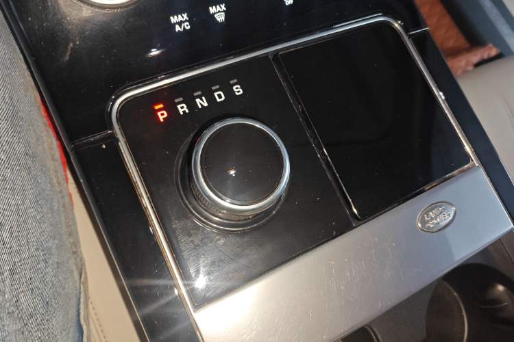 Used Land Rover Range Velar 2017 P380 S Gear Lever
