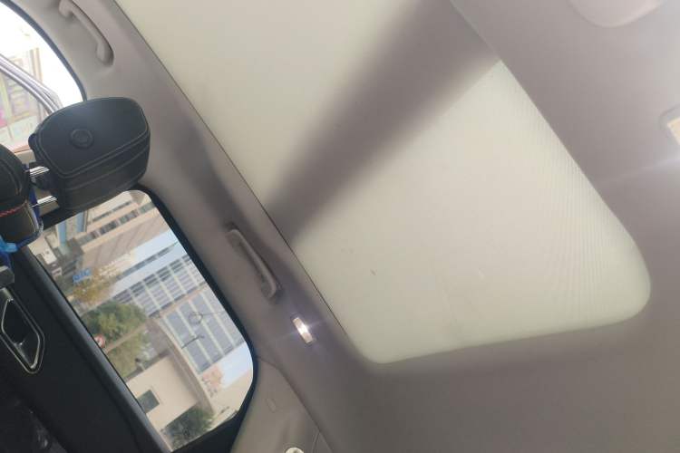 Used Land Rover Range Velar 2017 P250 S Headliner