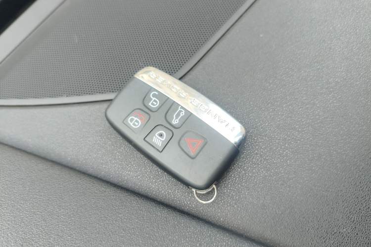 Used Land Rover Range Velar 2017 P250 S Interior 1