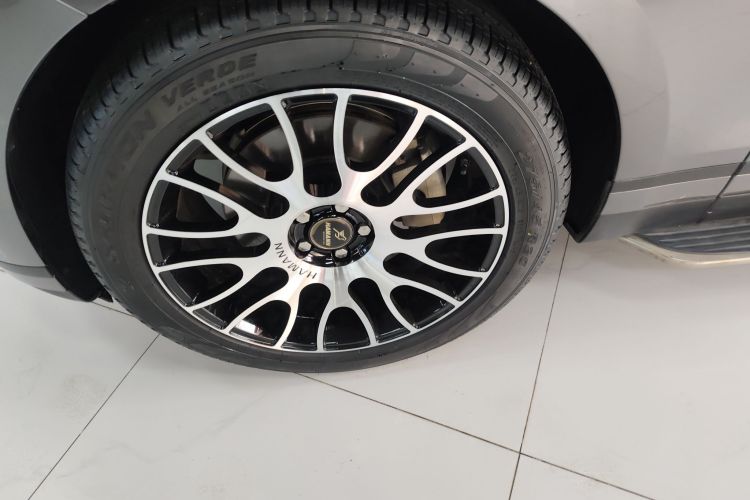 Used Land Rover Range Velar 2017 P380 S Left Front Wheel Hub