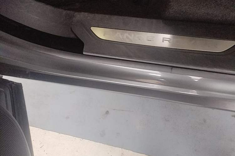 Used Land Rover Range Velar 2017 P380 S Left Side Sill