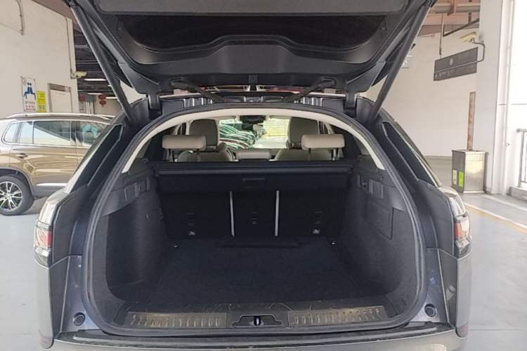 Used Land Rover Range Velar 2017 P380 S Trunk