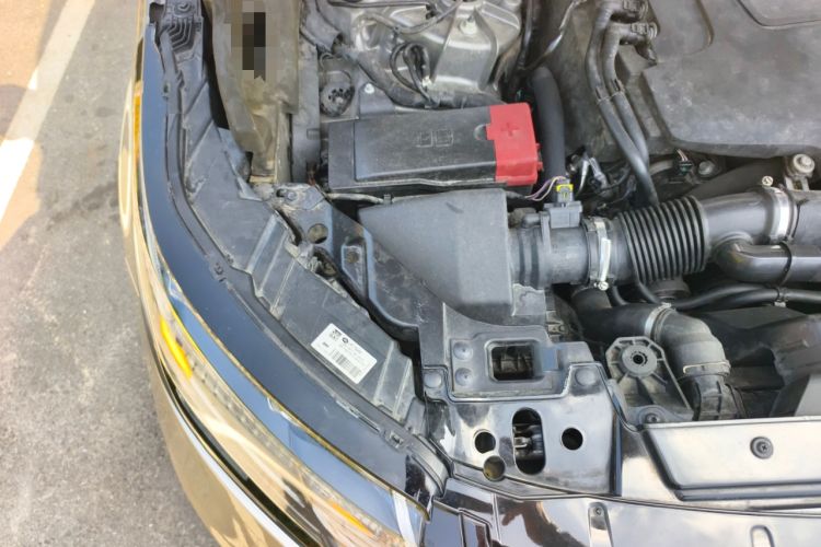 Used Land Rover Range Velar 2017 P380 R-DYNAMIC SE Engine Bay Right