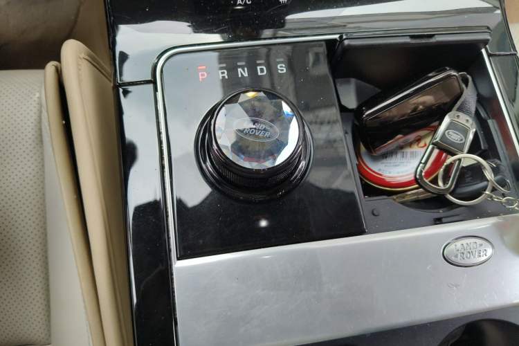 Used Land Rover Range Velar 2017 P380 R-DYNAMIC S Gear Lever