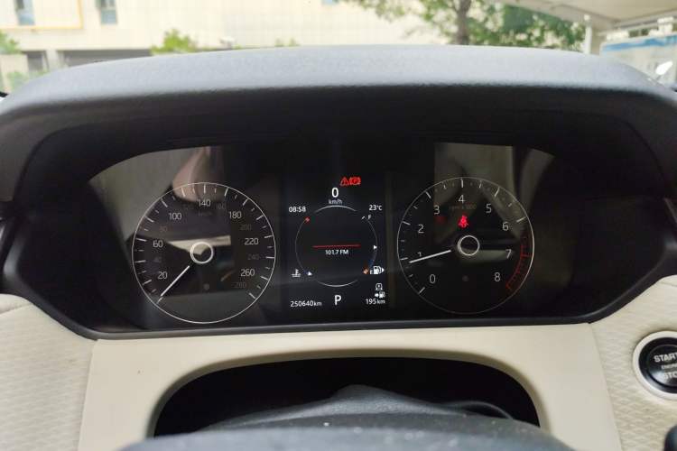 Used Land Rover Range Velar 2017 P380 R-DYNAMIC SE Instrument Cluster