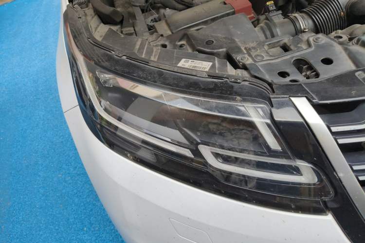 Used Land Rover Range Velar 2017 P380 R-DYNAMIC S Right Front Headlight