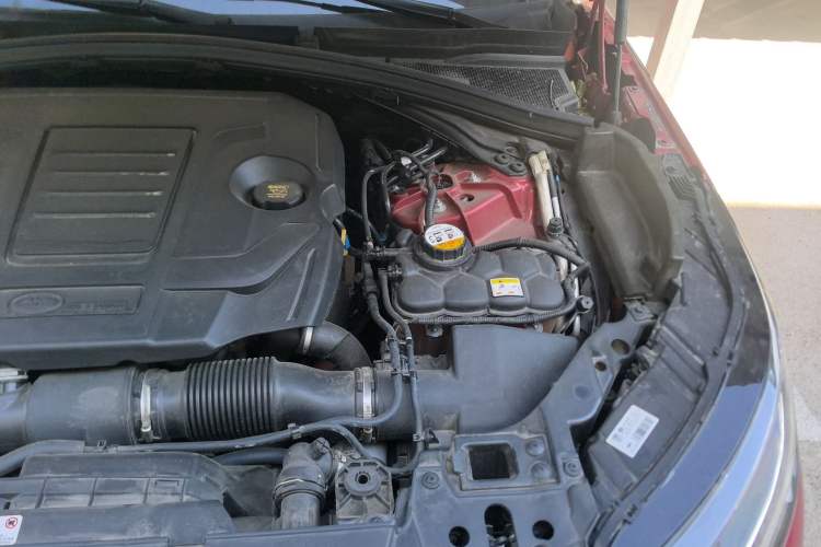Used Land Rover Range Velar 2017 P250 S Engine Bay Left
