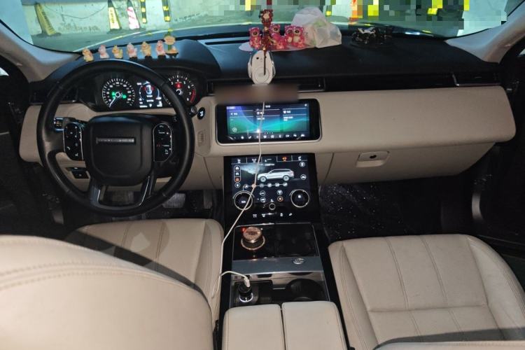 Used Land Rover Range Velar 2017 P380 S Center Console