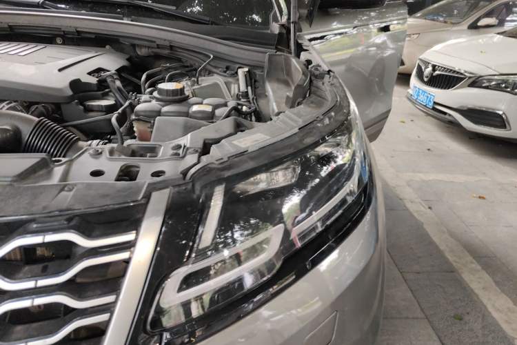 Used Land Rover Range Velar 2017 P380 S Engine Bay Left