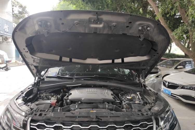 Used Land Rover Range Velar 2017 P380 S Engine Bay