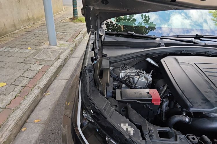 Used Land Rover Range Velar 2017 P250 S Engine Bay Right