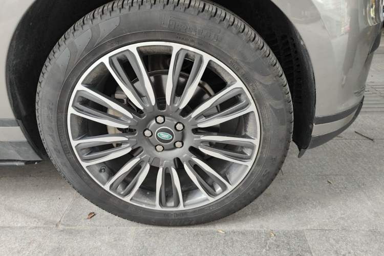 Used Land Rover Range Velar 2017 P380 S Right Front Wheel Hub