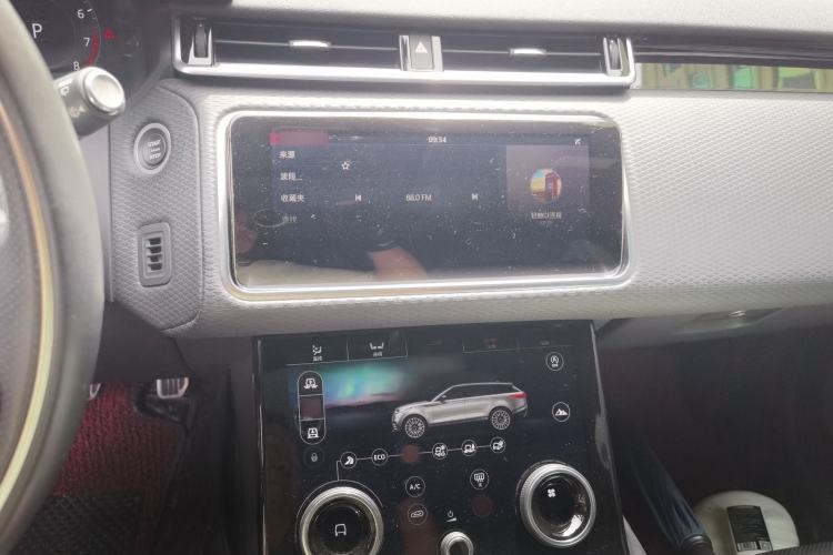 Used Land Rover Range Velar 2017 P380 R-DYNAMIC SE Audio And AC Panel