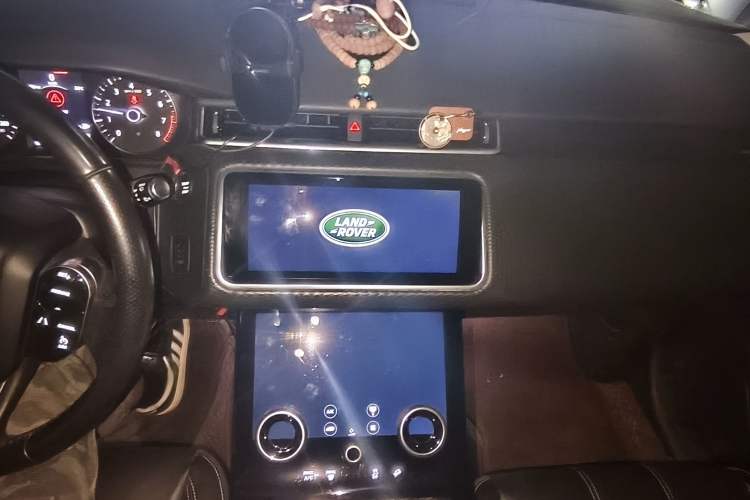 Used Land Rover Range Velar 2017 P380 S Audio And AC Panel