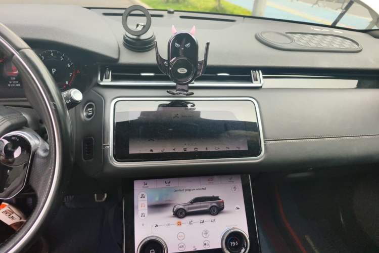 Used Land Rover Range Velar 2017 P380 R-DYNAMIC HSE Audio And AC Panel
