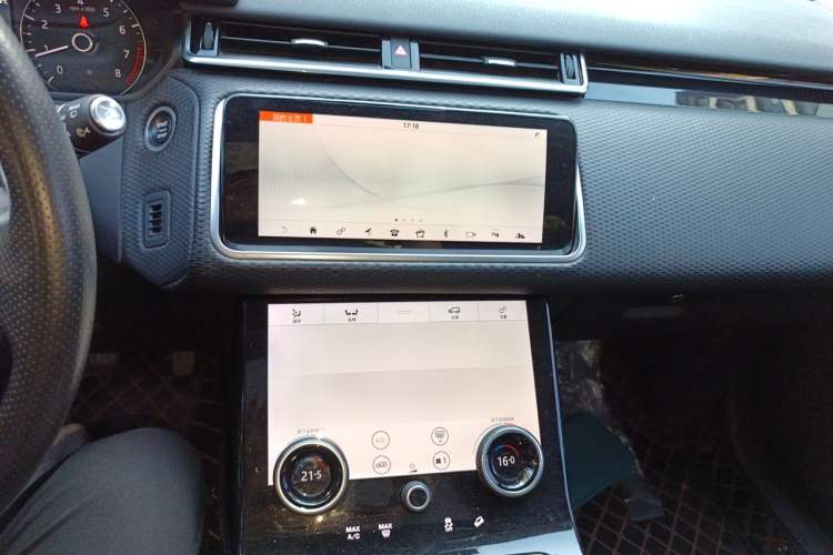 Used Land Rover Range Velar 2017 P250 S Audio And AC Panel