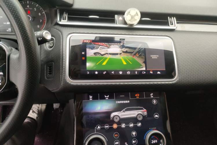 Used Land Rover Range Velar 2017 P250 S Audio And AC Panel