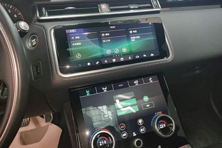 Used Land Rover Range Velar 2017 P380 R-DYNAMIC S Audio And AC Panel