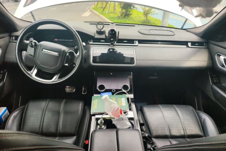 Used Land Rover Range Velar 2017 P380 R-DYNAMIC HSE Center Console