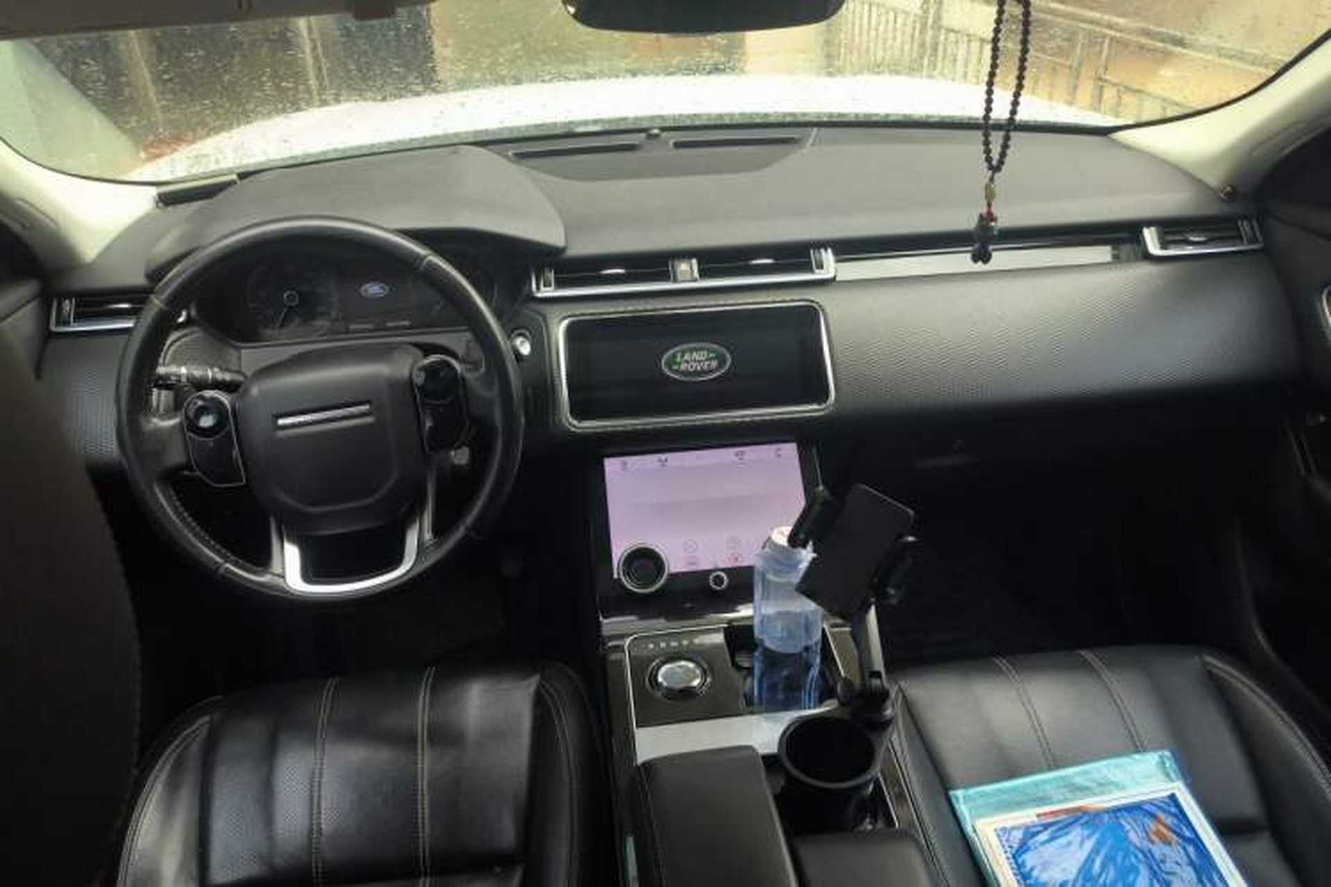 Used Land Rover Range Velar 2017 P250 S Center Console