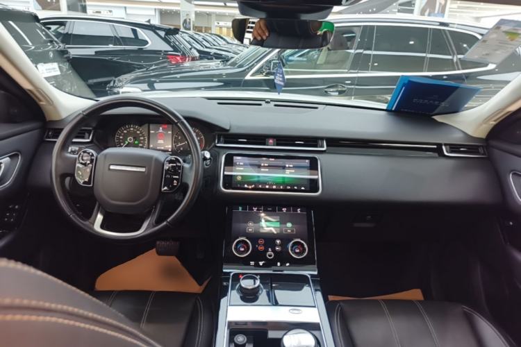 Used Land Rover Range Velar 2017 P380 S Center Console