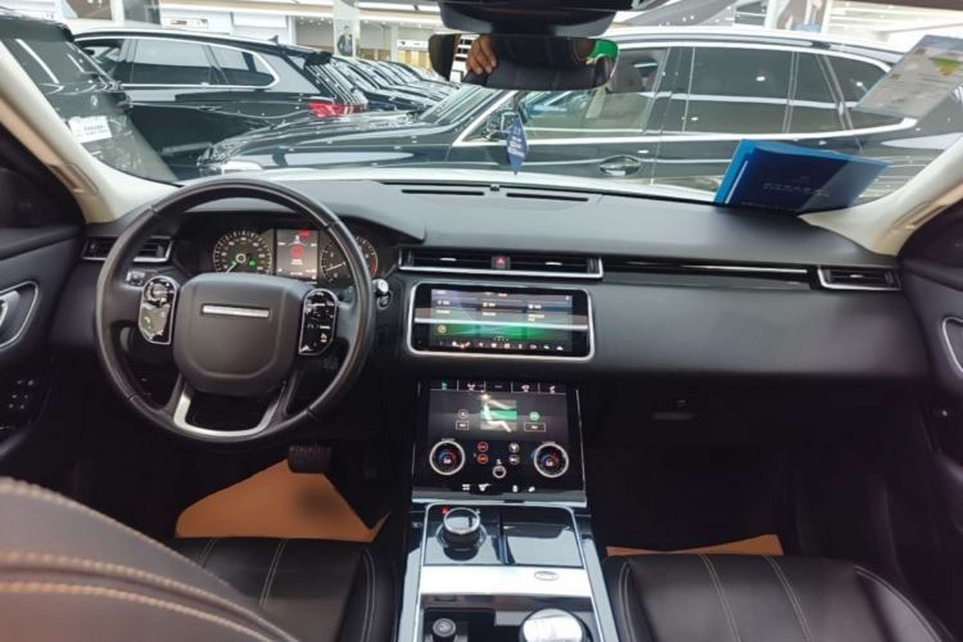 Used Land Rover Range Velar 2017 P380 S Center Console