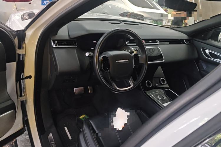 Used Land Rover Range Velar 2017 P380 R-DYNAMIC SE Center Console
