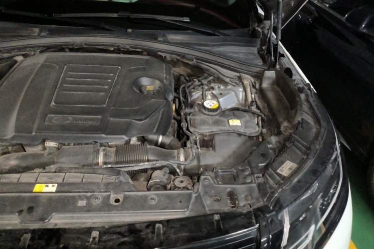 Used Land Rover Range Velar 2017 P250 S Engine Bay Left
