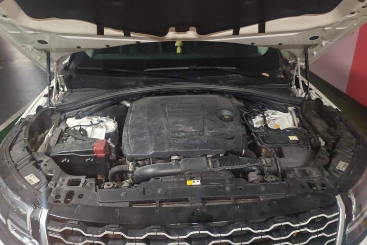 Used Land Rover Range Velar 2017 P250 S Engine Bay