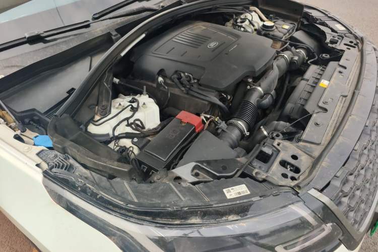 Used Land Rover Range Velar 2017 P380 R-DYNAMIC HSE Engine Bay Right