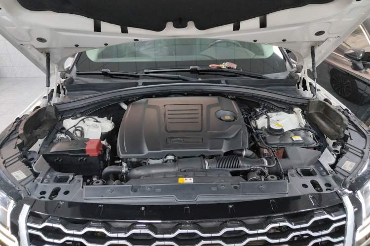 Used Land Rover Range Velar 2017 P250 S Engine Bay