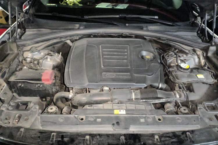 Used Land Rover Range Velar 2017 P250 S Engine Bay