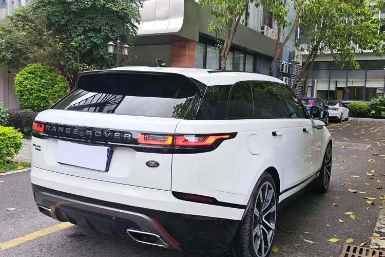 Used Land Rover Range Velar 2017 P380 R-DYNAMIC SE Exterior 4
