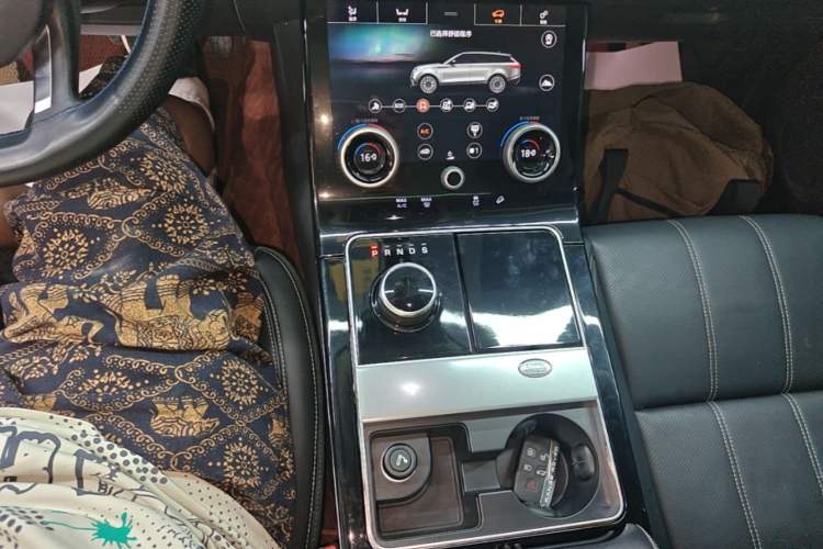 Used Land Rover Range Velar 2017 P250 S Gear Lever