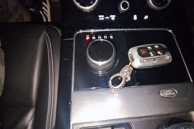 Used Land Rover Range Velar 2017 P380 S Gear Lever