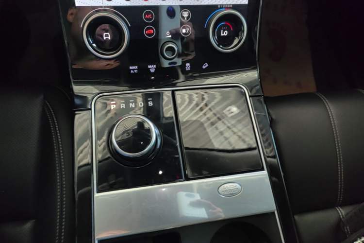 Used Land Rover Range Velar 2017 P250 S Gear Lever