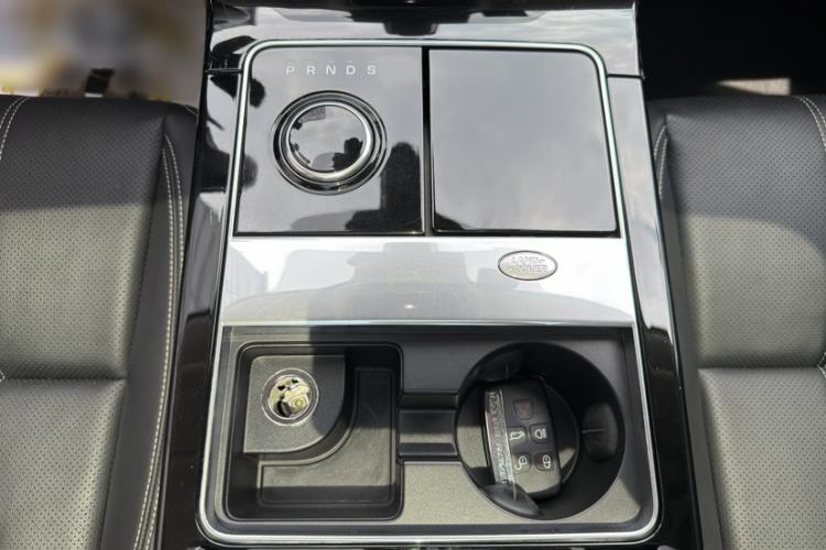 Used Land Rover Range Velar 2017 P380 S Interior 3
