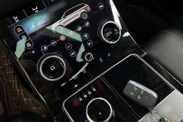 Used Land Rover Range Velar 2017 P380 S Interior 3