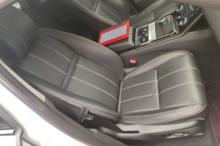 Used Land Rover Range Velar 2017 P250 S Right Front Seat